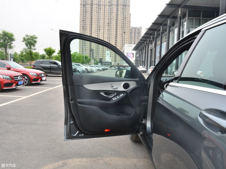 2017YGLC GLC 200 4MATIC