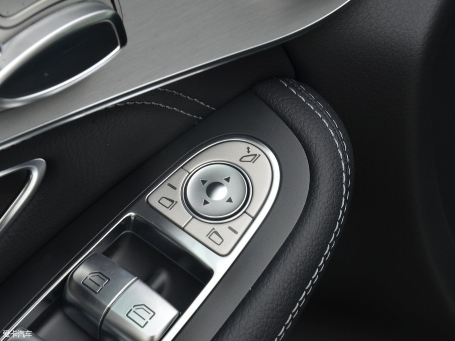 2017YGLC GLC 200 4MATIC