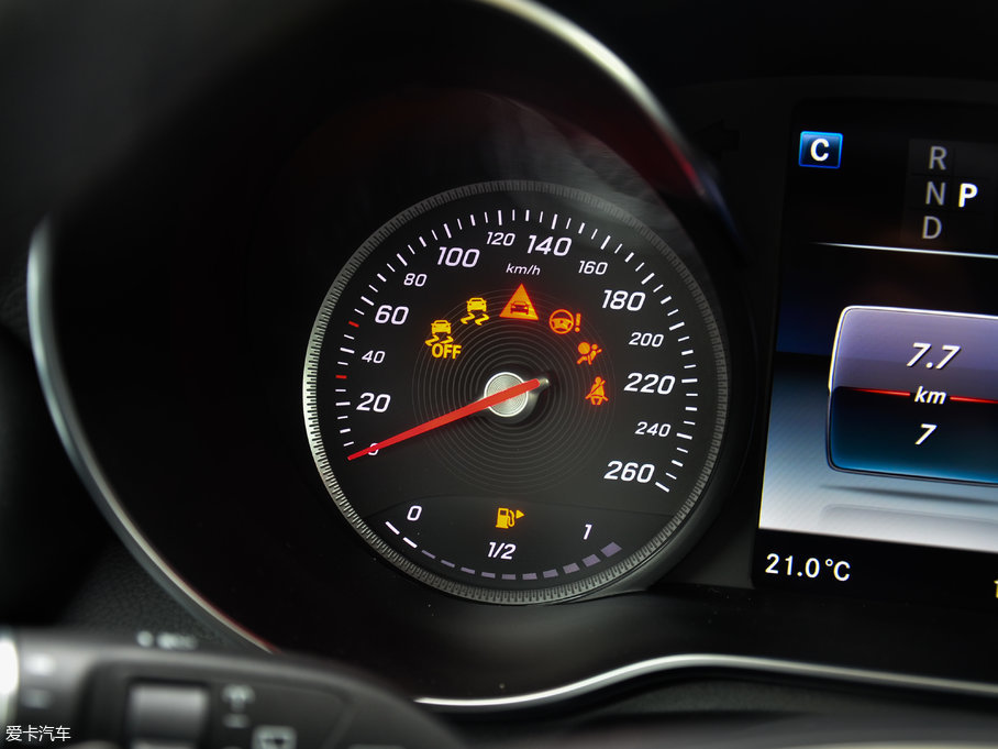 2017YGLC GLC 200 4MATIC