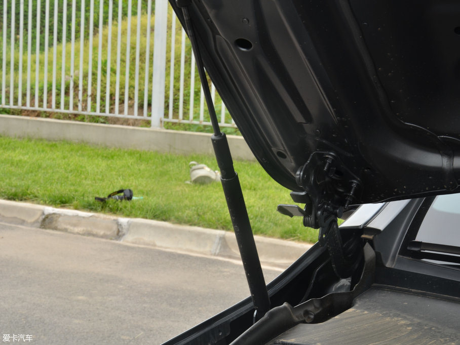 2017YGLC GLC 200 4MATIC