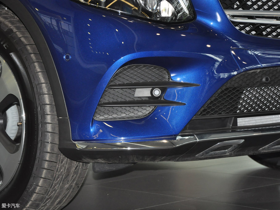 2017YGLC GLC 300 4MATICӸ