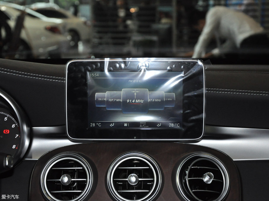 2017YGLC GLC 300 4MATICӸ