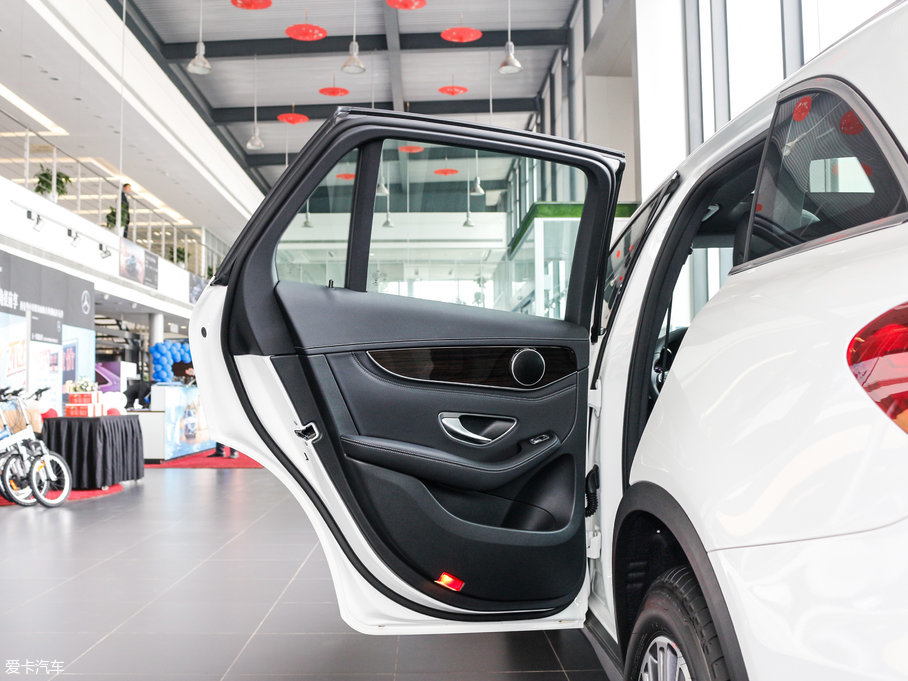 2017YGLC GLC 260 4MATICӸ