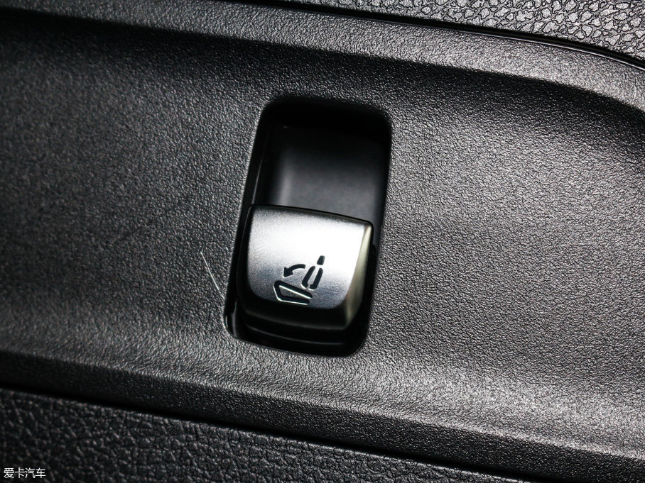 2017YGLC GLC 260 4MATICӸ