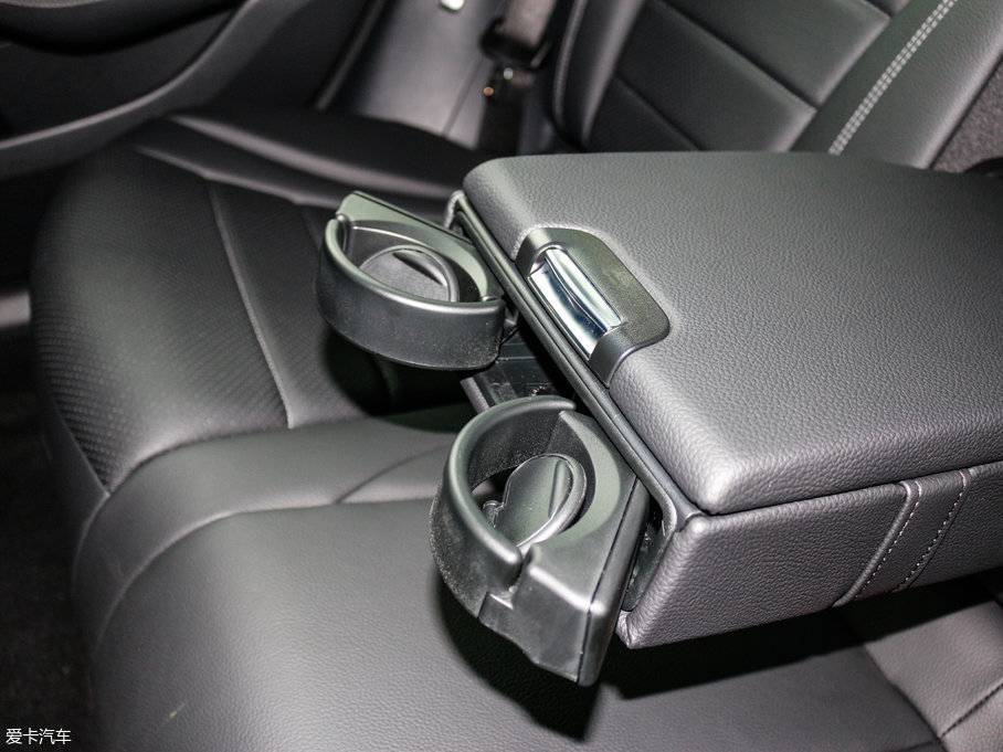 2017YGLC GLC 260 4MATICӸ