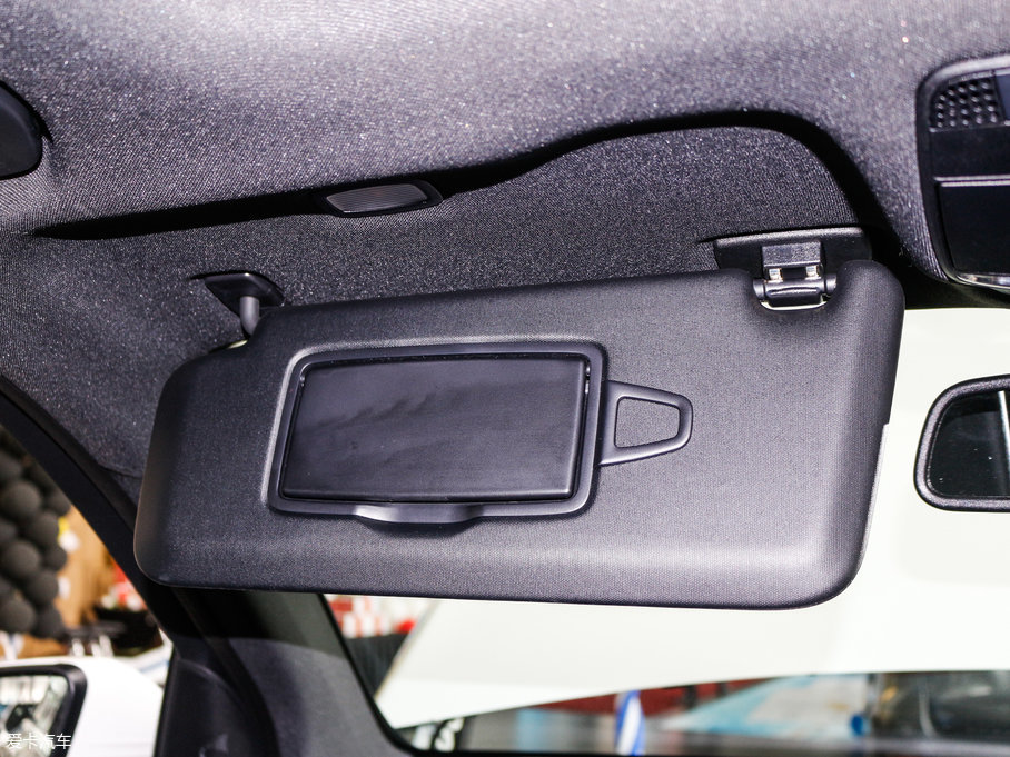 2017YGLC GLC 260 4MATICӸ