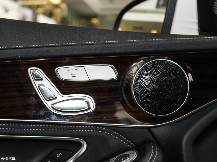 2017YGLC GLC 260 4MATICӸ