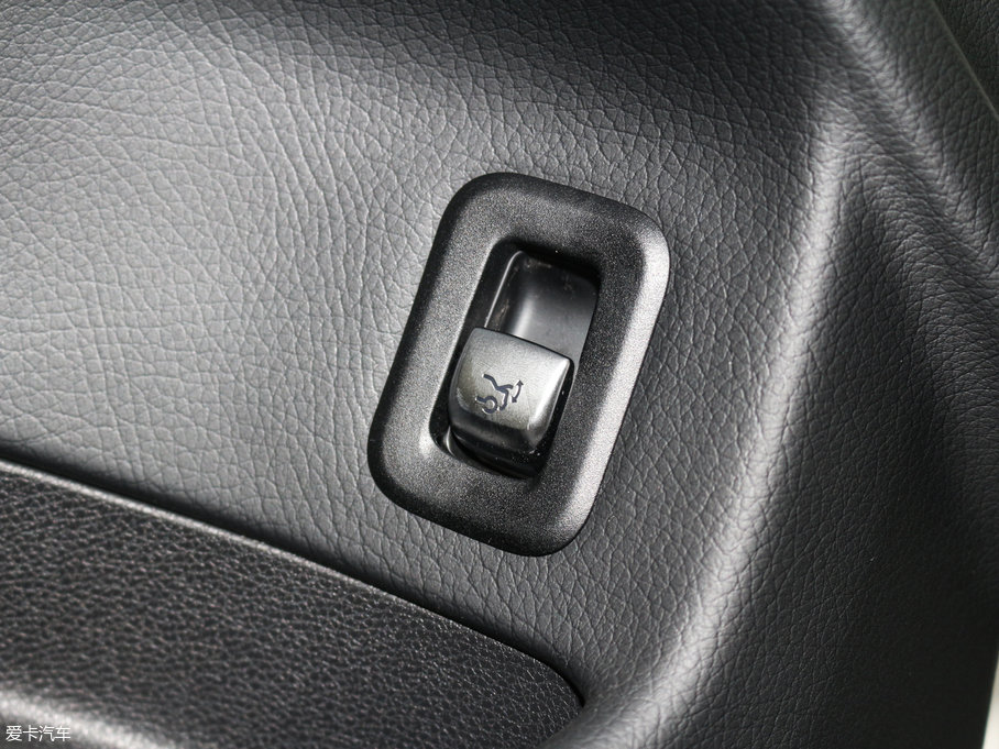 2017YGLC GLC 260 4MATICӸ