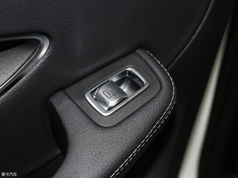 2017YGLC GLC 260 4MATICӸ