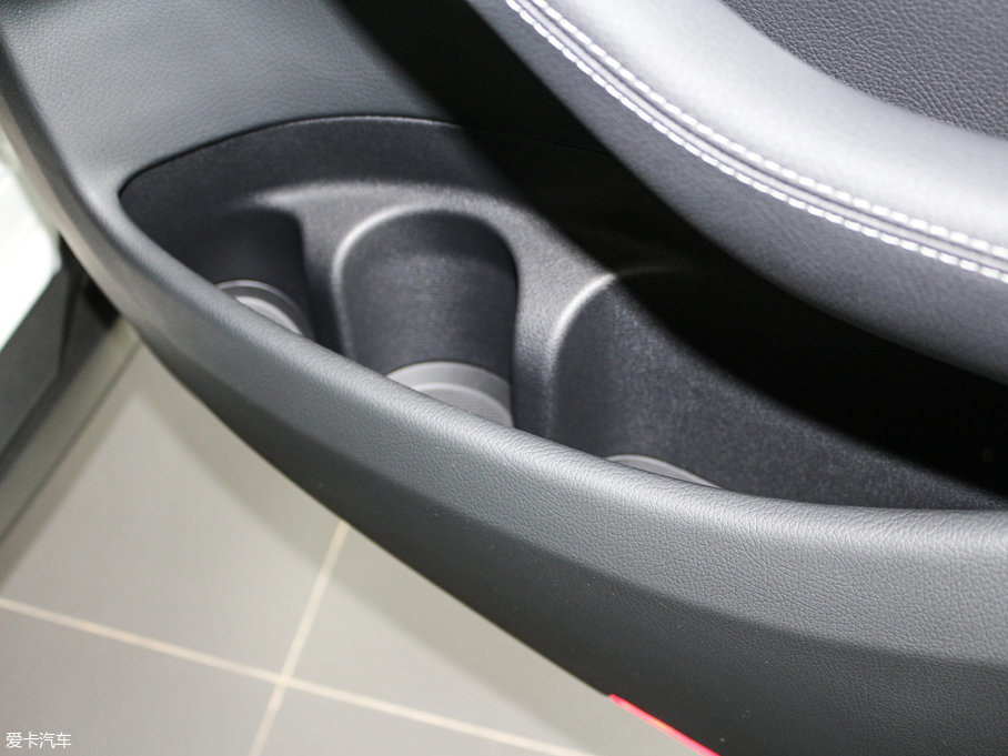 2017YGLC GLC 260 4MATICӸ