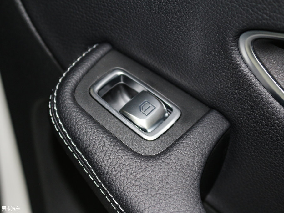 2017YGLC GLC 260 4MATICӸ