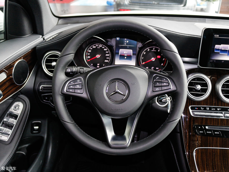 2017YGLC GLC 260 4MATICӸ