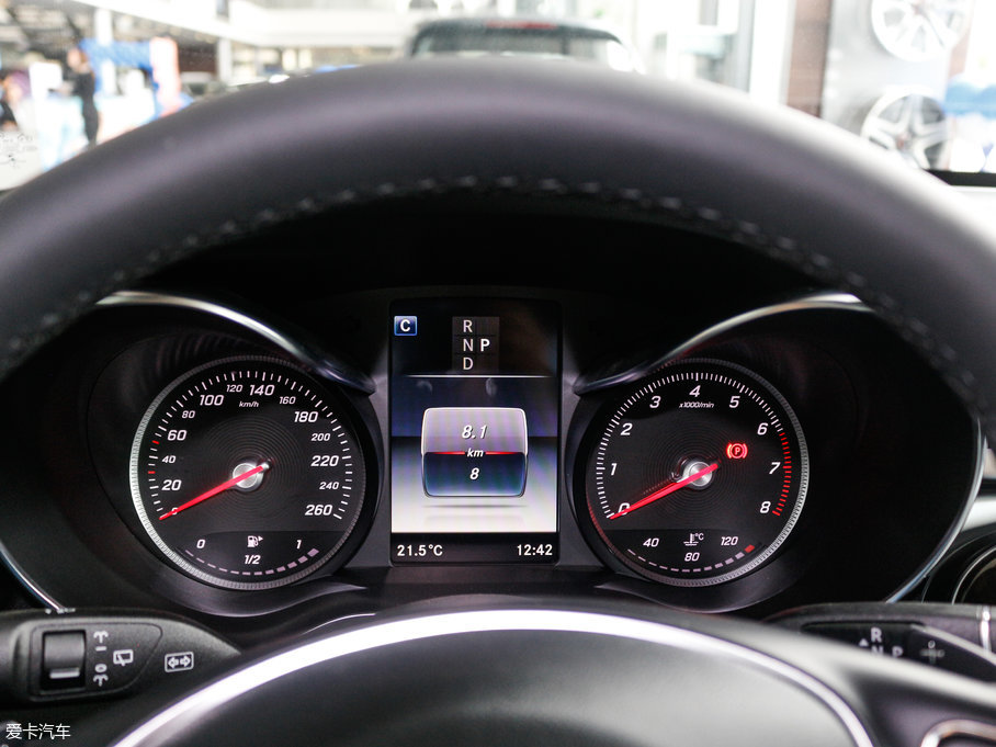 2017YGLC GLC 260 4MATIC(dng)