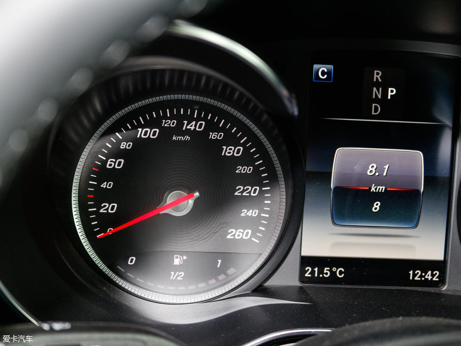 2017YGLC GLC 260 4MATICӸ