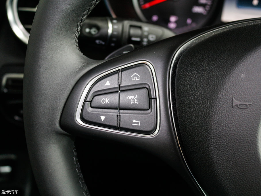 2017YGLC GLC 260 4MATICӸ