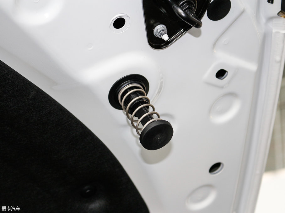 2017YGLC GLC 260 4MATIC(dng)