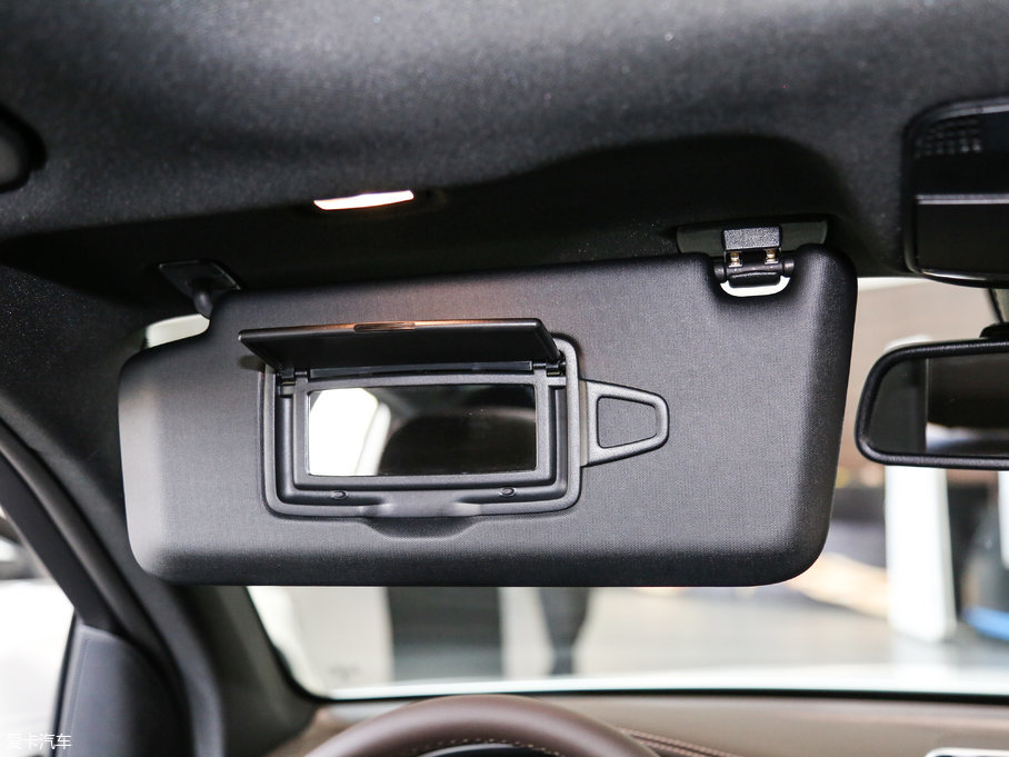 2017YGLC GLC 200 4MATIC