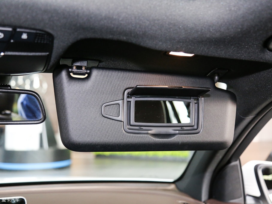 2017YGLC GLC 200 4MATIC