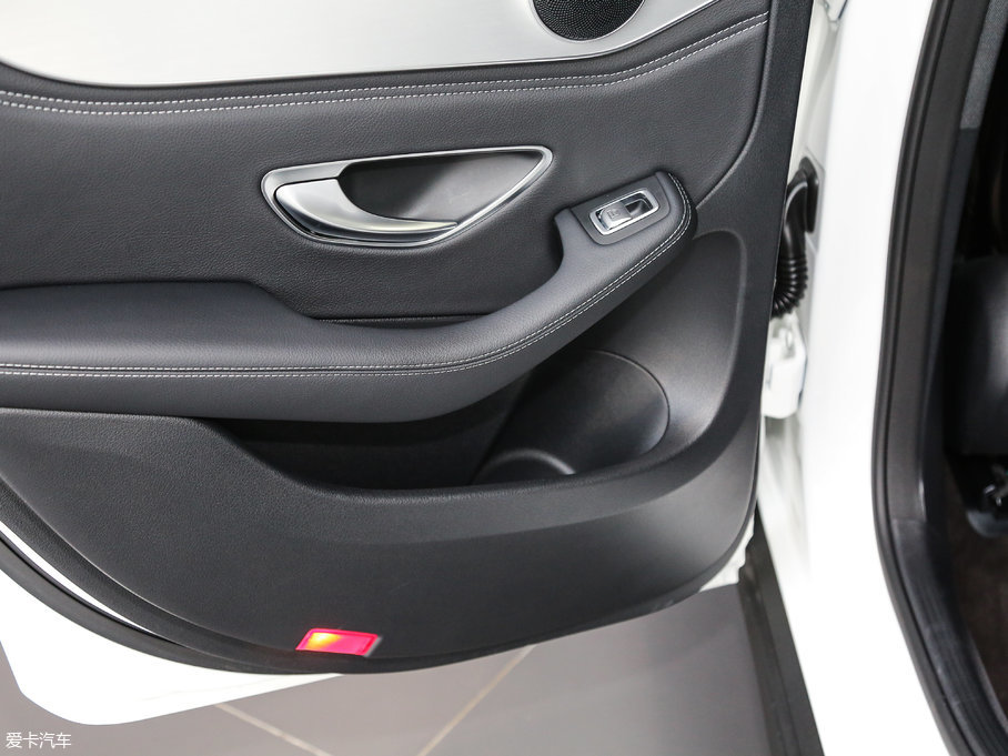 2017YGLC GLC 200 4MATIC