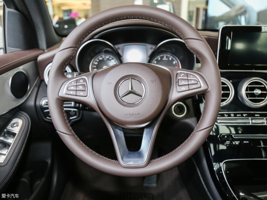 2017YGLC GLC 200 4MATIC