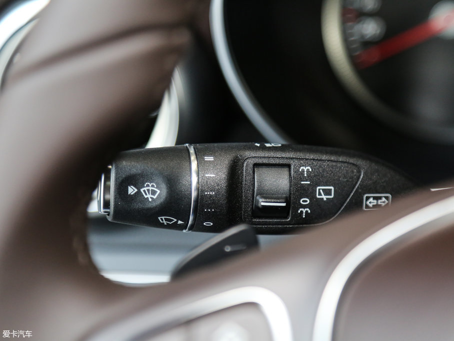 2017YGLC GLC 200 4MATIC