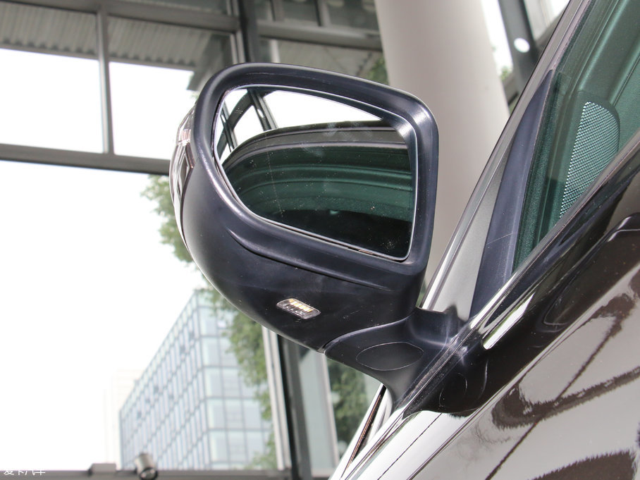 2017YGLC GLC 260 4MATIC(dng)