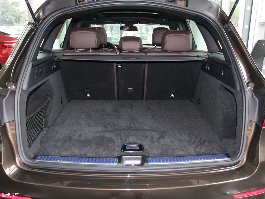 2017YGLC GLC 260 4MATIC(dng)