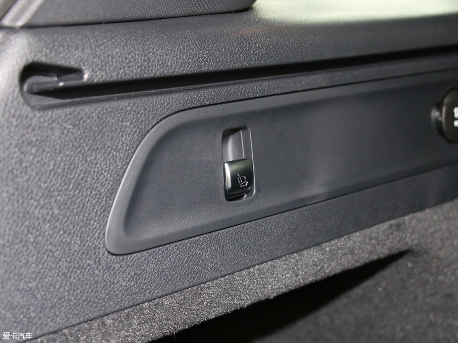 2017YGLC GLC 260 4MATICӸ