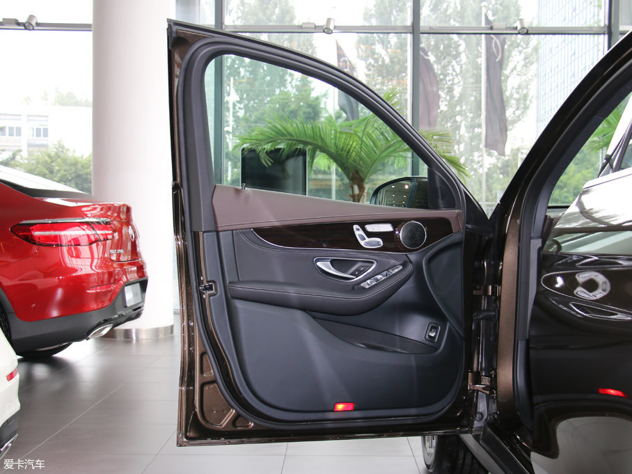 2017YGLC GLC 260 4MATICӸ