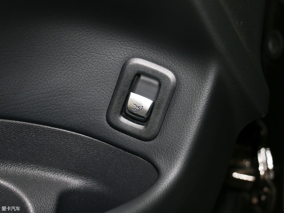 2017YGLC GLC 260 4MATICӸ