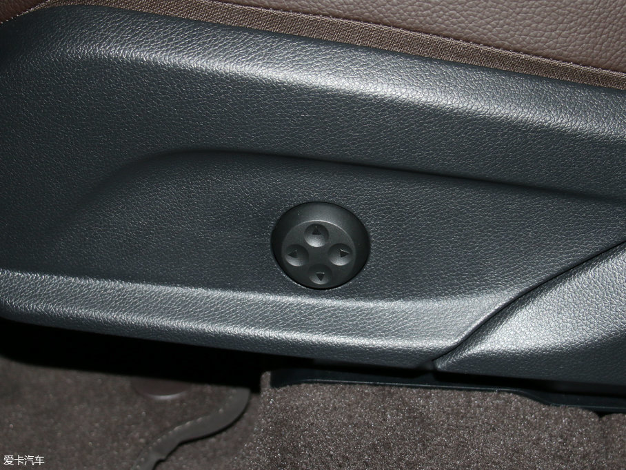 2017YGLC GLC 260 4MATICӸ