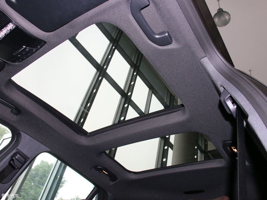 2017YGLC GLC 260 4MATICӸ