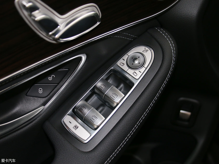 2017YGLC GLC 260 4MATIC(dng)