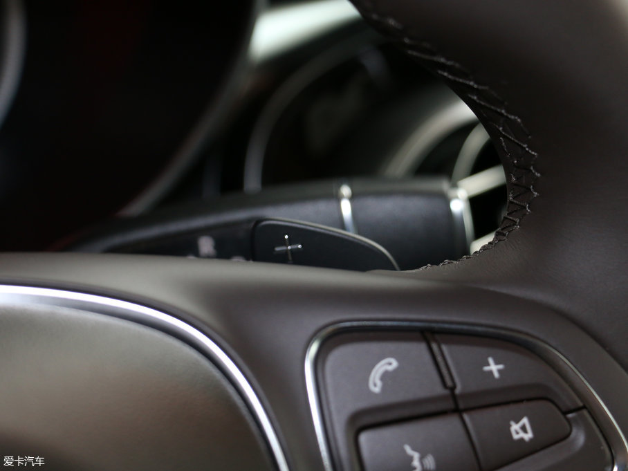 2017YGLC GLC 260 4MATIC(dng)