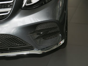 2017GLC 200 4MATIC ^