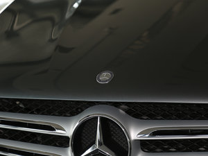 2017GLC 200 4MATIC ^