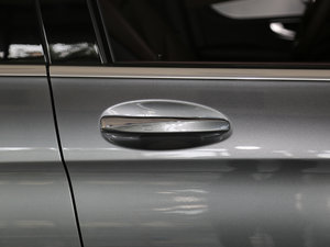 2017GLC 200 4MATIC {T