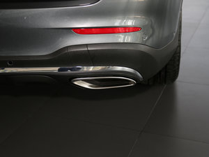 2017GLC 200 4MATIC ^