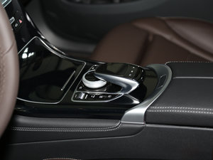 2017GLC 200 4MATIC п؅^