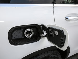 2017GLC 260 4MATICA ^