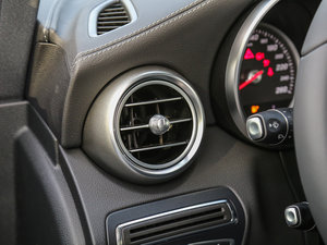 2017GLC 260 4MATICA п؅^