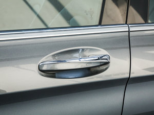 2017GLC 260 4MATICӸ {T