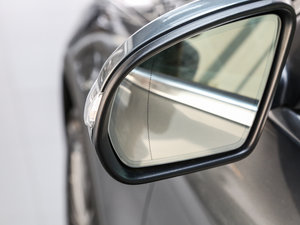 2017GLC 260 4MATICӸ ^