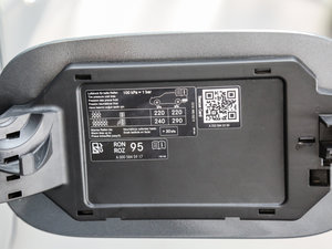 2017GLC 260 4MATICӸ ^