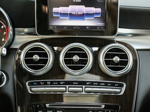 2017GLC 260 4MATICӸ {L