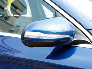 2017GLC 260 4MATICӸ ^