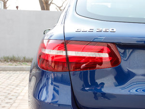 2017GLC 260 4MATICӸ ^