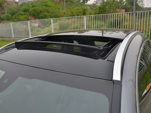 2017GLC 200 4MATIC ^