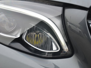 2017GLC 200 4MATIC ^