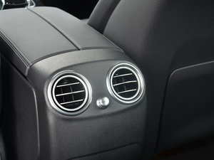 2017GLC 200 4MATIC п؅^